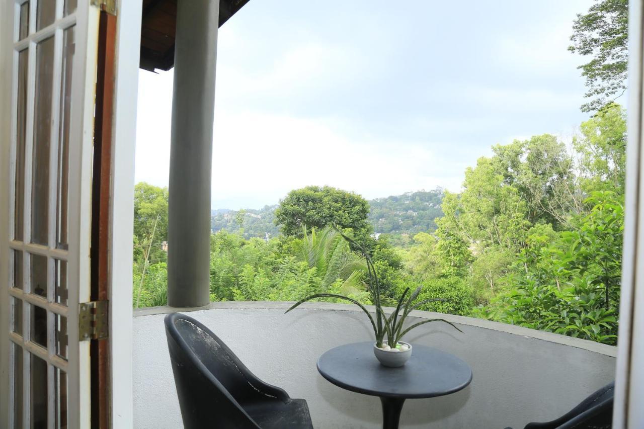 Crown Hills Kandy Inn מראה חיצוני תמונה