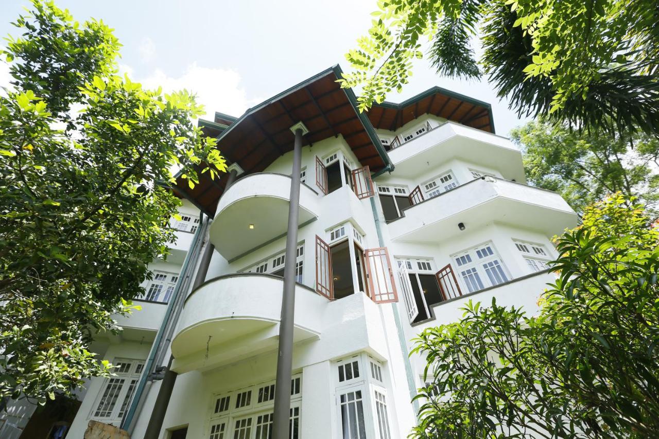 Crown Hills Kandy Inn מראה חיצוני תמונה