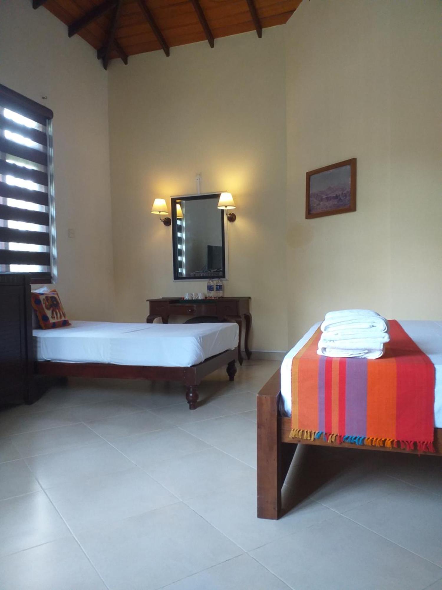 Crown Hills Kandy Inn מראה חיצוני תמונה